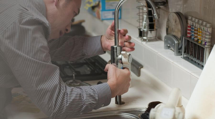 Expert burst pipe repair services in Wellsville, KS